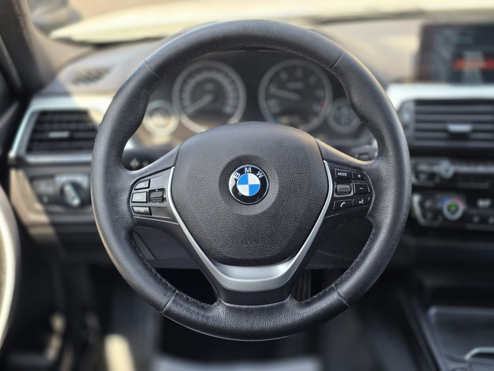 BMW 320xd - 190cp Automat