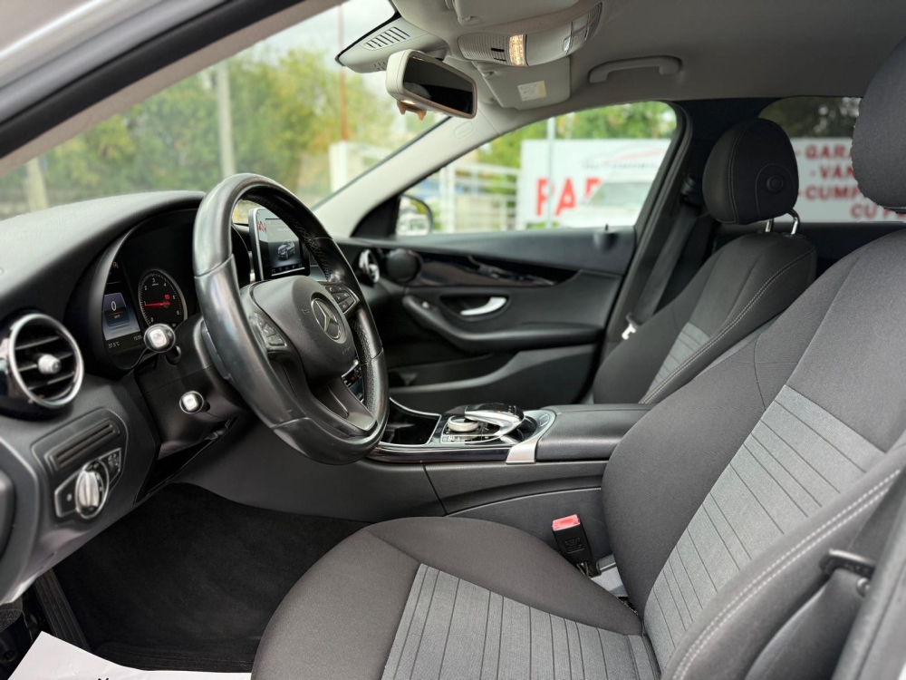 Mercedes-Benz C 180(BLUETEC) D 7G-Tronic